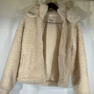 Abercrombie and Fitch Cozy White Sherpa Teddy Jacket Size-Small